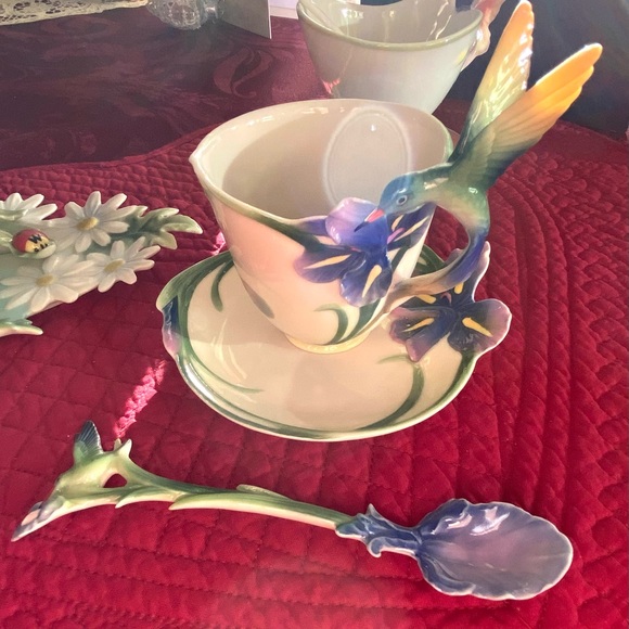 FRANZ Hummingbird Teacup, Saucer, Teaspoon Iris Original Box Perfect Condition! - Picture 2 of 4